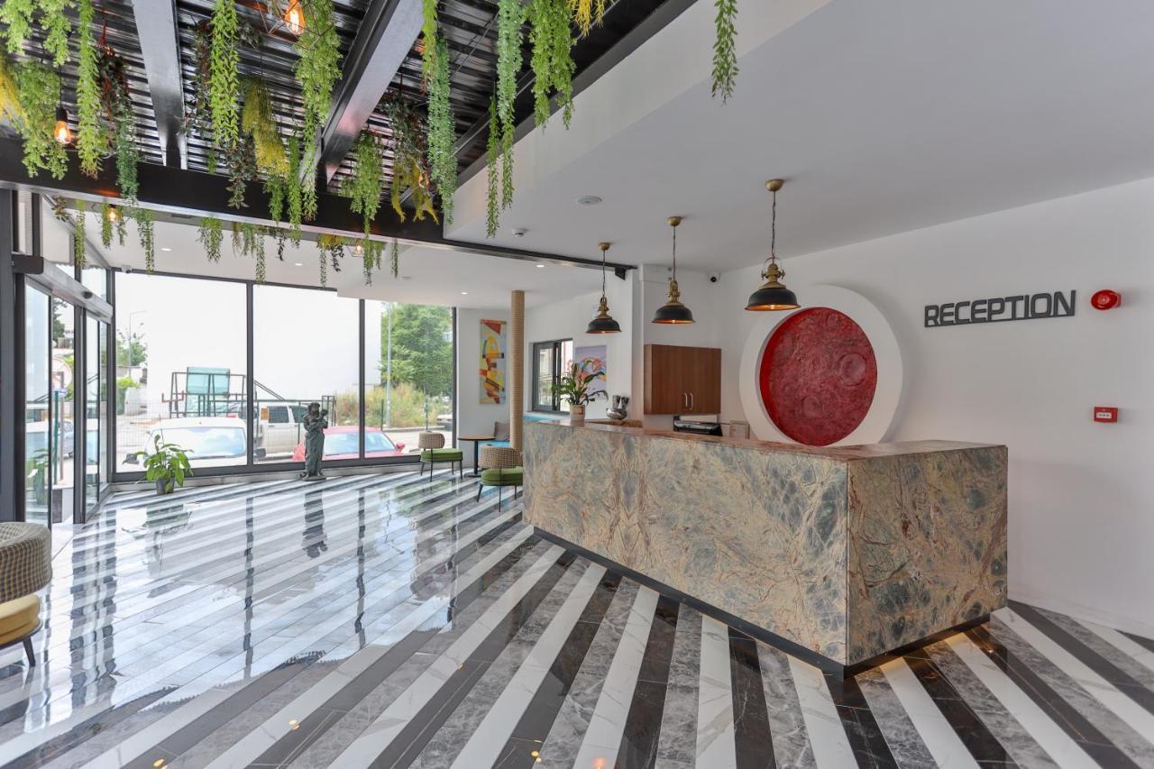 Wolf Of The City Hotel & Spa Анталия Екстериор снимка