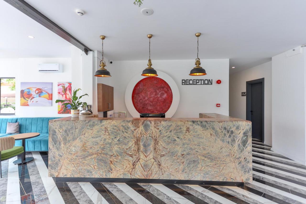 Wolf Of The City Hotel & Spa Анталия Екстериор снимка