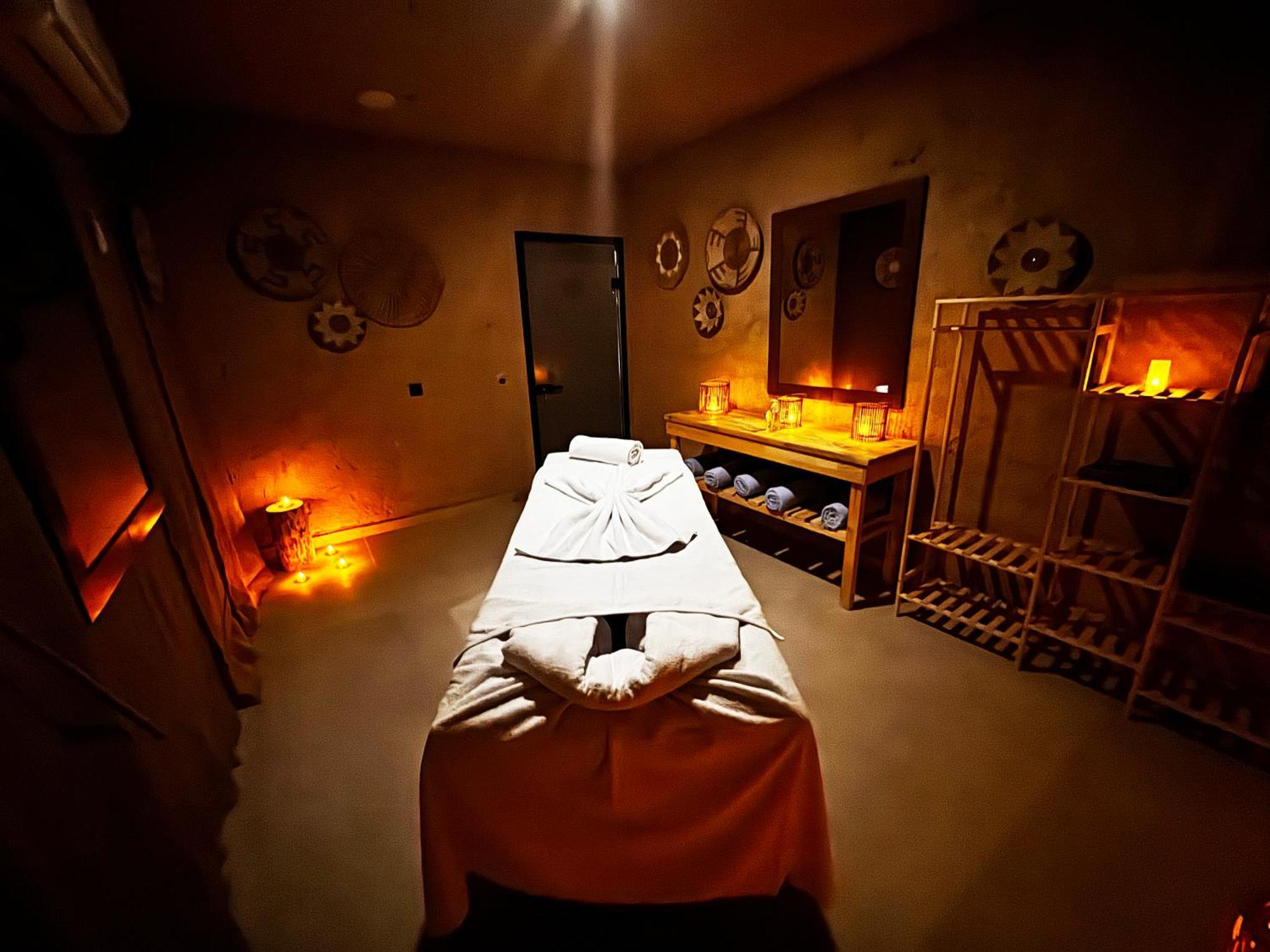 Wolf Of The City Hotel & Spa Анталия Екстериор снимка